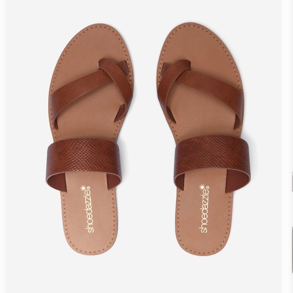 *NEVER WORN* size 6.5